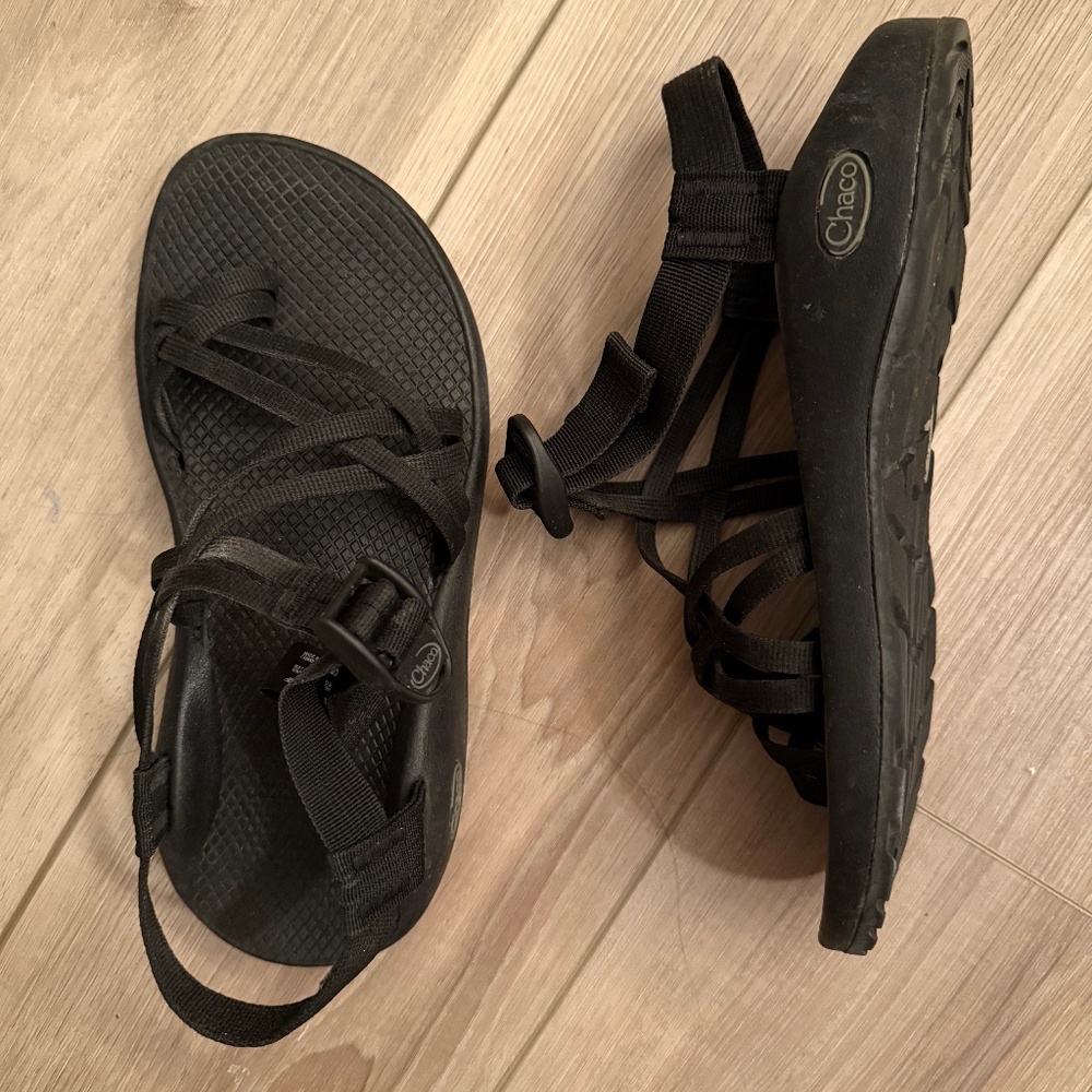 Chaco womens Zx2 Classic Black shoe